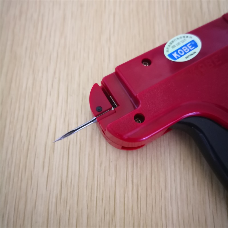 مسدس تثبيت بطاقات الملابس الأص - مراجعة Sewing Labels وسعره